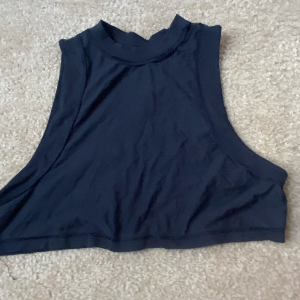 Lululemon black tank